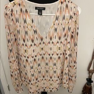 White House Black Market Peach & Black Geometric V-Neck Blouse
